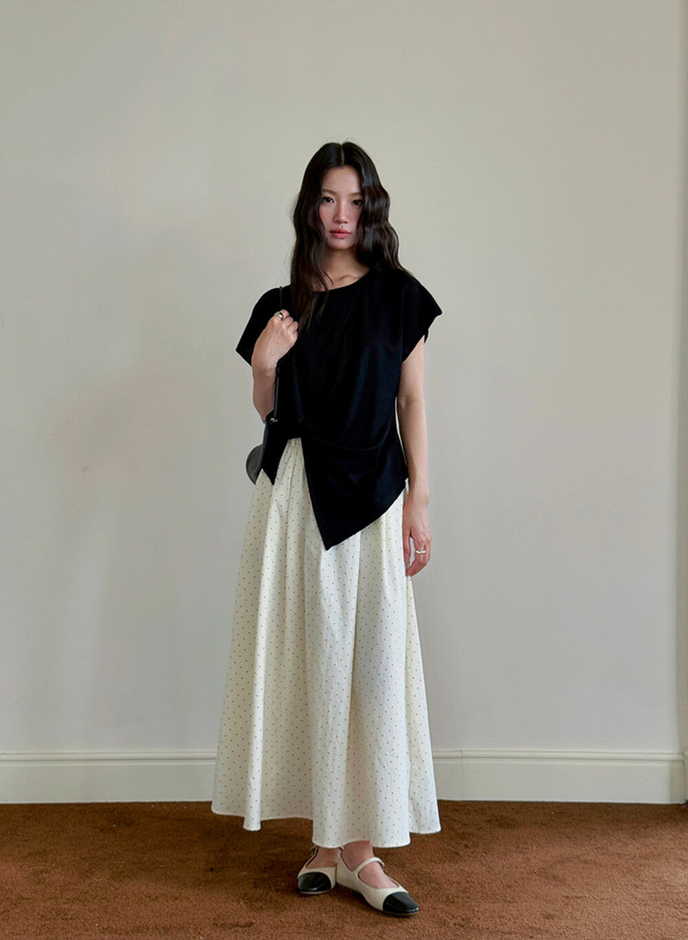 Crew-Neck Flutter-Sleeve Knot-Hem Side-Slit Tee