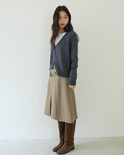 Elegant V-Neck Lightweight Cardigan
