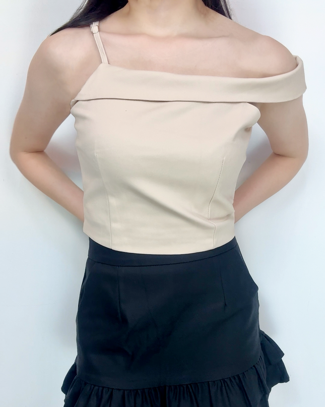 Asymmetric Off-Shoulder Contour Top