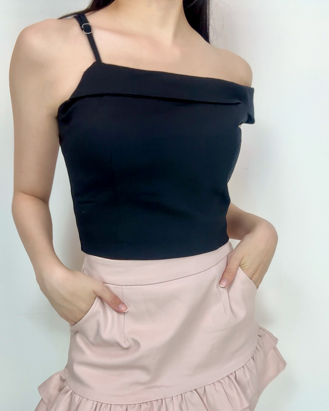 Asymmetric Off-Shoulder Contour Top