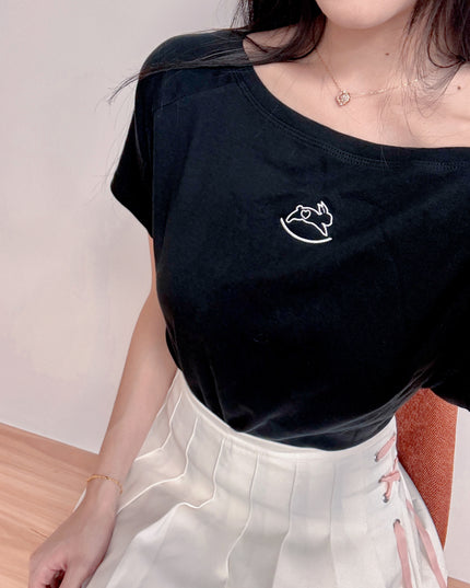 JoyDion Daisy Embroidered Bunny Off-Shoulder Tee