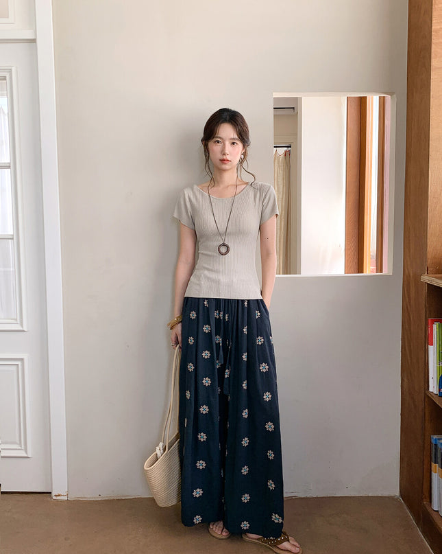 Slim Fit Two-Way Cross V-Neck Knit Top