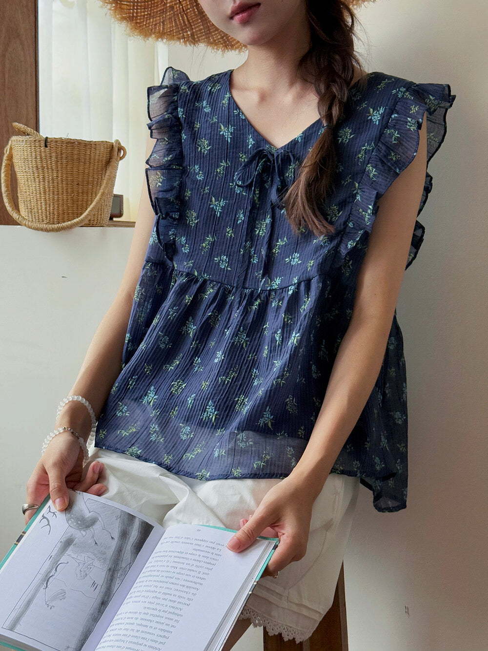 French Floral V-Neck Tie Blouse
