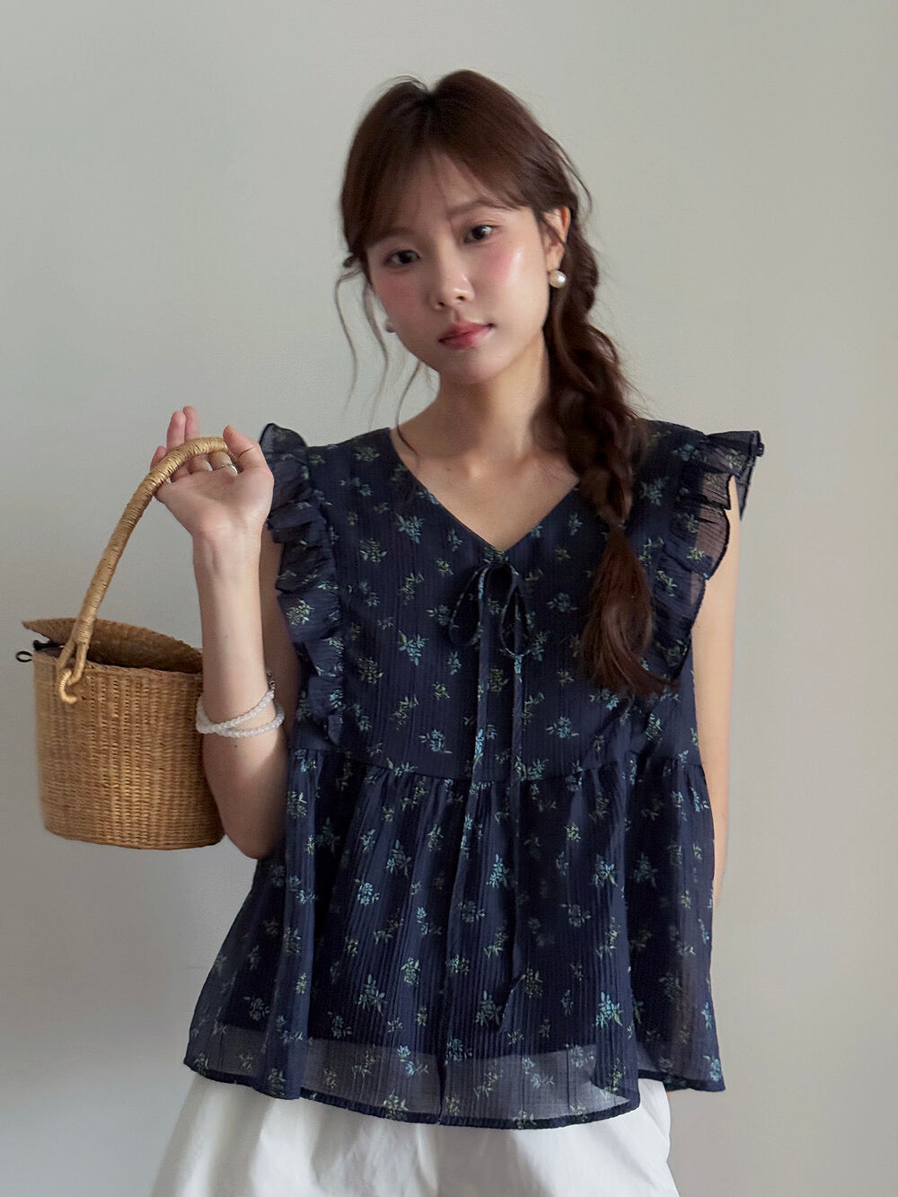French Floral V-Neck Tie Blouse