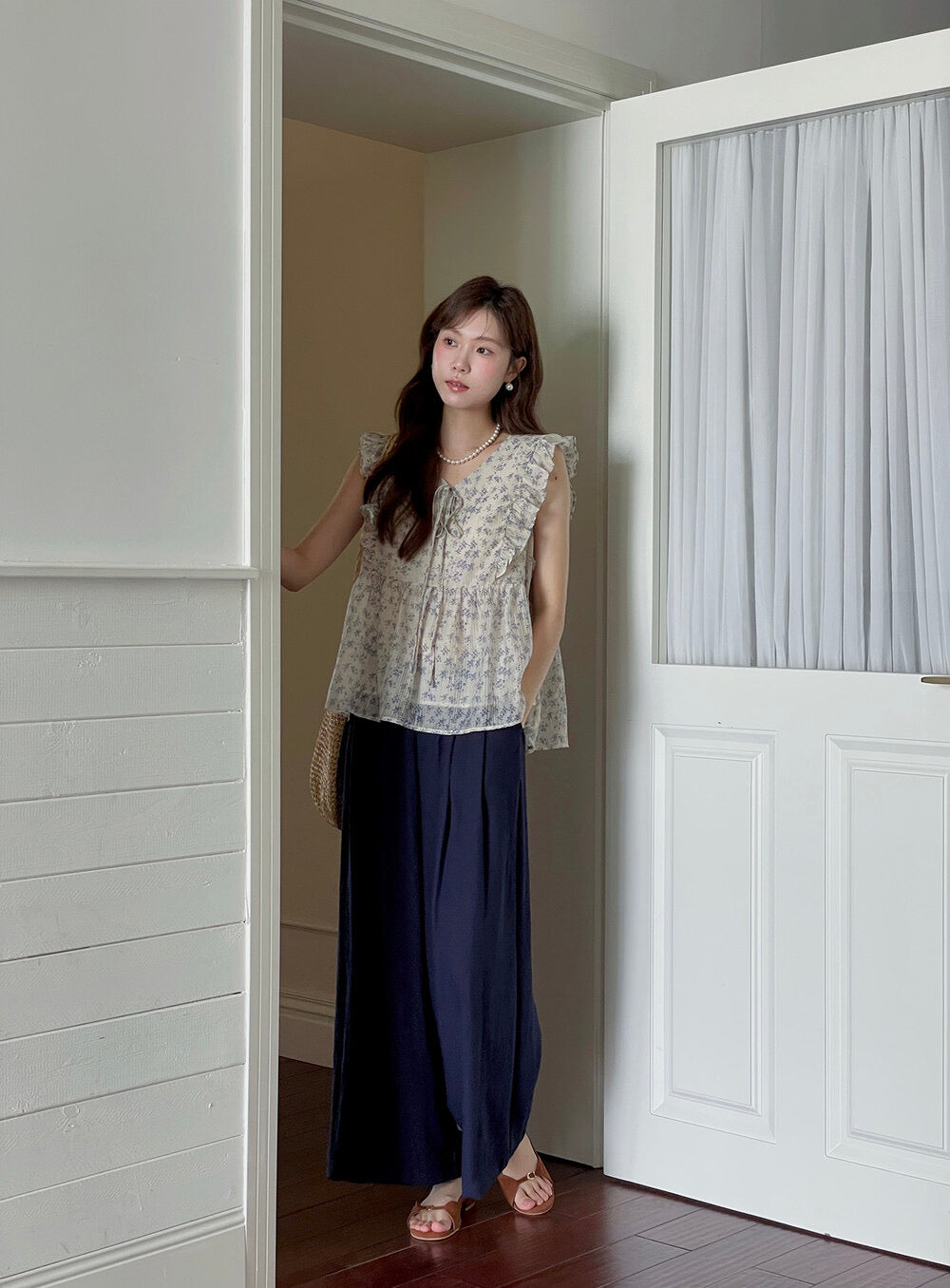 French Floral V-Neck Tie Blouse