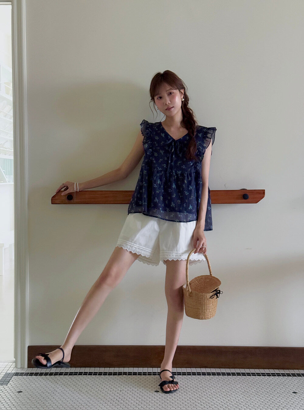 French Floral V-Neck Tie Blouse