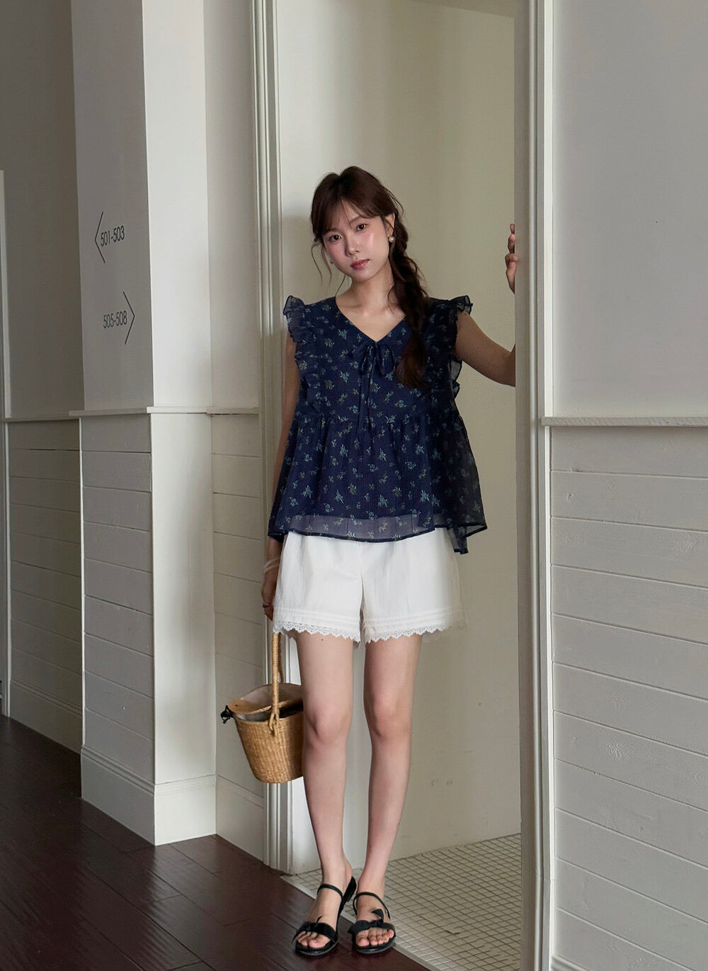 French Floral V-Neck Tie Blouse