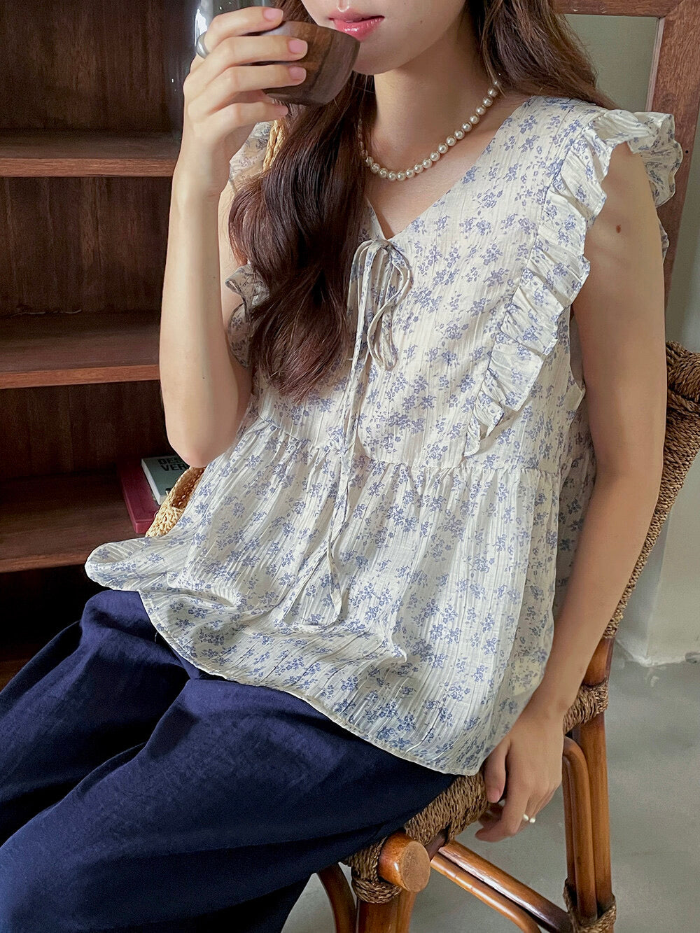 French Floral V-Neck Tie Blouse