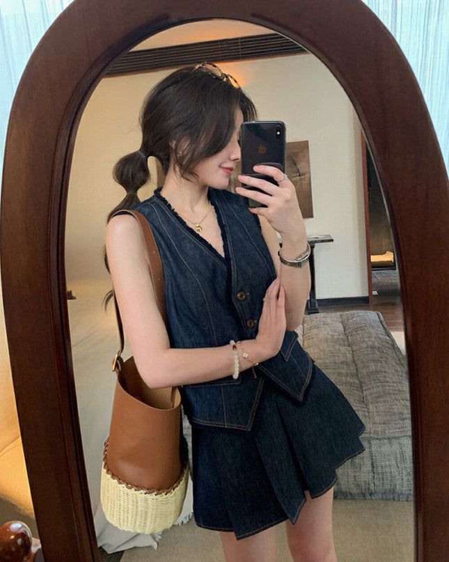 WG.WE Trendy Vest Top & Pleated Skirt Set