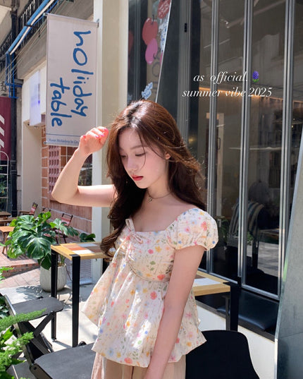 AS OFFICIAL Sugar Rush – Floral Puff Sleeve Peplum Blouse - HappyFash