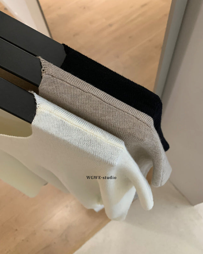 WGWE Off-Shoulder Knit Batwing Sleeve Top