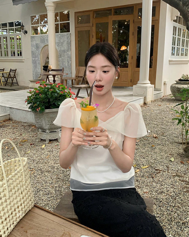WGWE Sweetheart Mesh Puff Sleeve Top