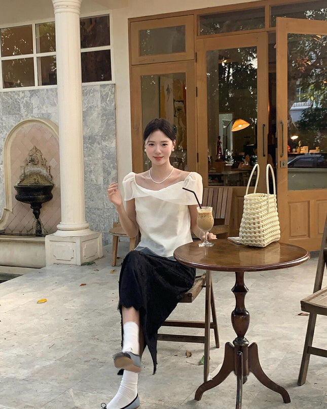 WGWE Sweetheart Mesh Puff Sleeve Top