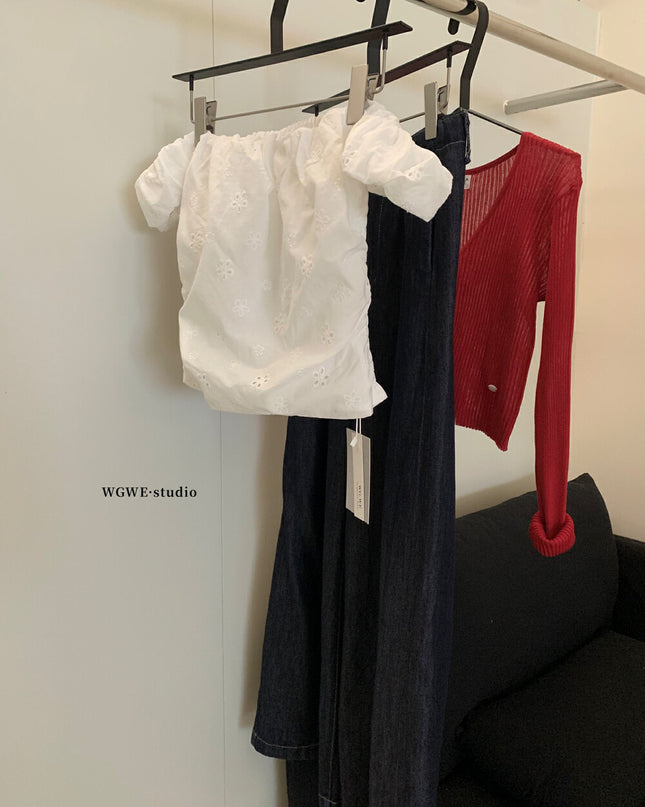 WGWE French Style Off-Shoulder Top