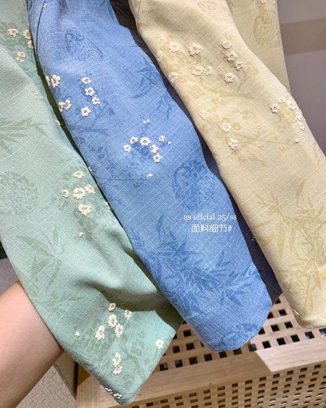 AS OFFICIAL Embroidered Back Tie Floral Top