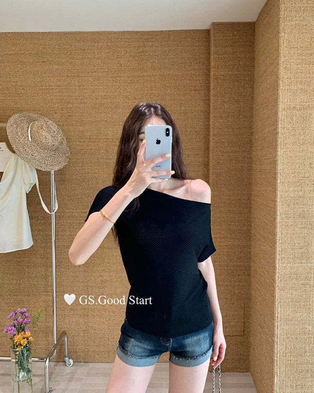 GS.GOOD START Asymmetrical Shoulder Short Sleeve Top