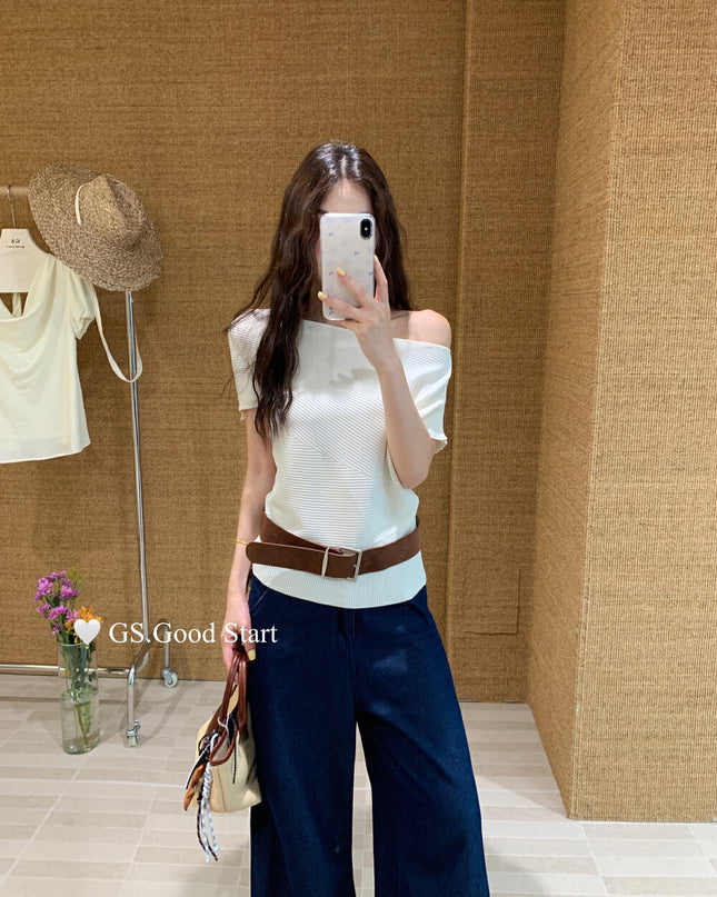 GS.GOOD START Asymmetrical Shoulder Short Sleeve Top
