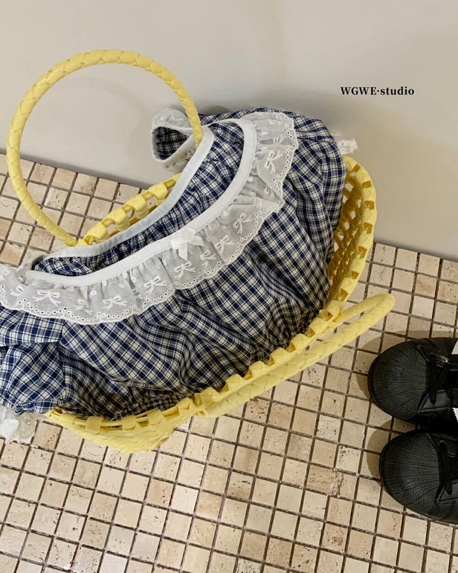 WGWE Lace-Trimmed French Style Checkered Top