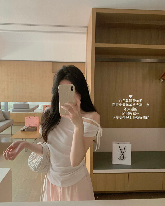 WGWE One-Shoulder Tie Fitted Sleeveless Top