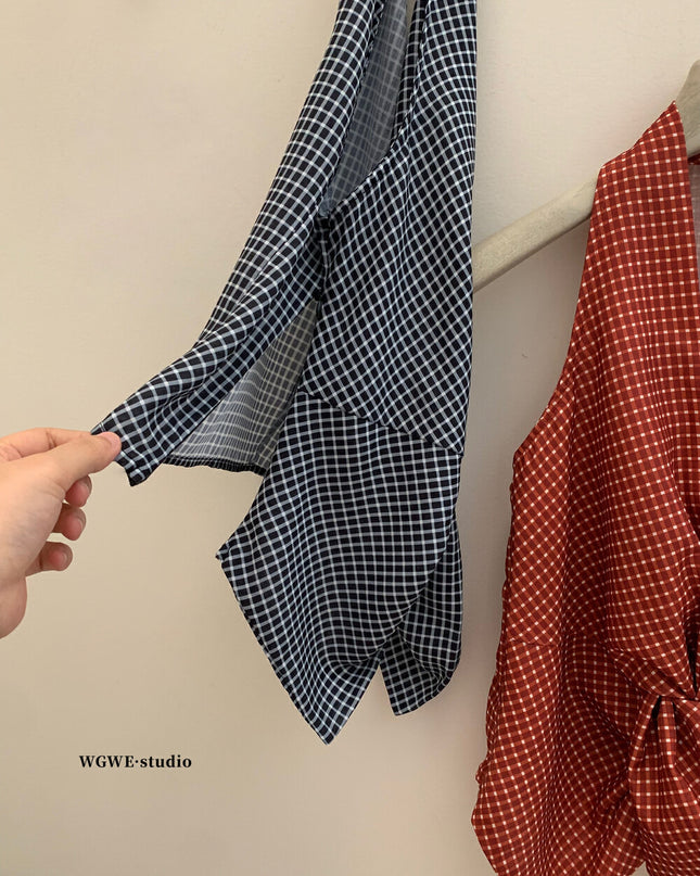 WG.WE Plaid Halter Twist Crop Top