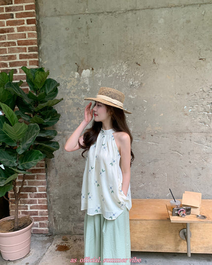 AS OFFICIAL Embroidered Floral Halter Top